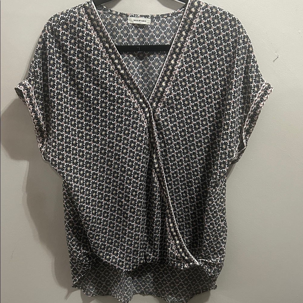 Max Studio Black & White Geometric Faux-Wrap Blouse